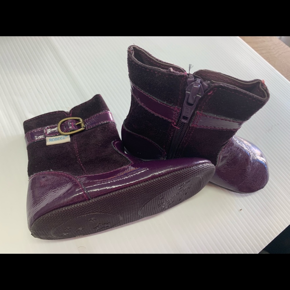 Robeez soft sole shoes purple toddler boots sz 6